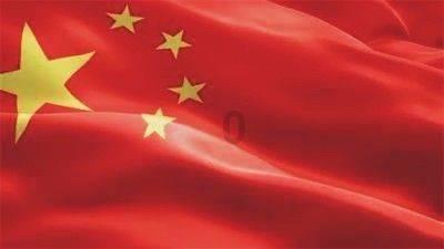 女子网购小鱼到货后竟成一坨冰,商家称冷水鱼 缓缓能活。